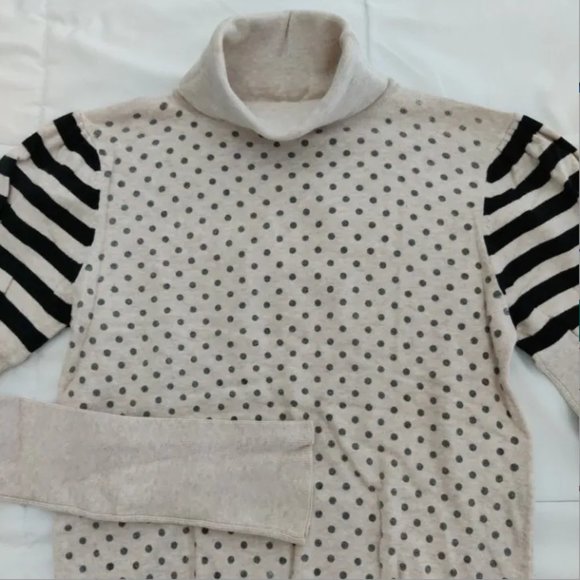 Cream Turtleneck Sweater XS - Picture 1 of 3